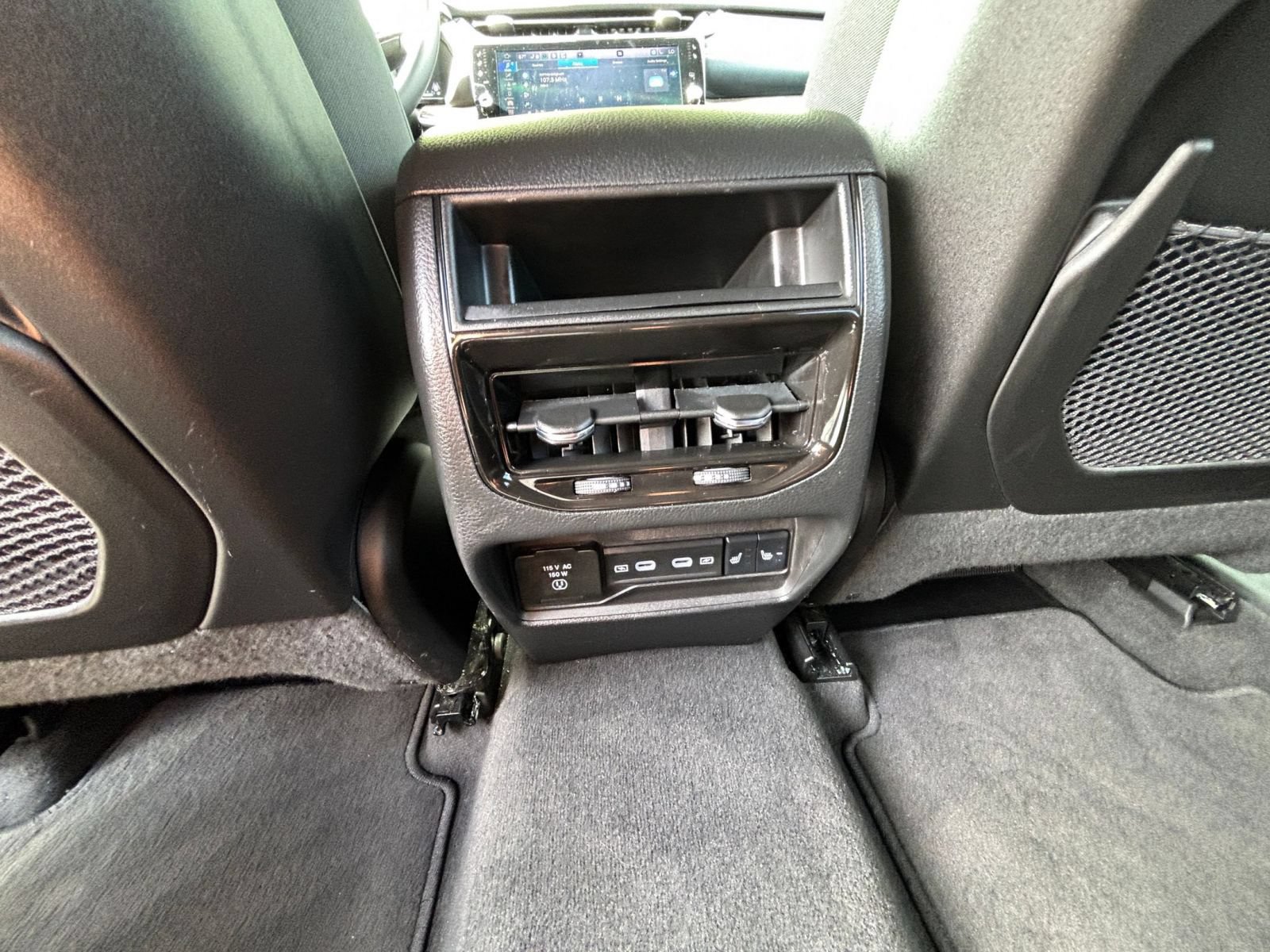 Used 2026 Jeep Grand Cherokee Limited AWD/4WD image 24
