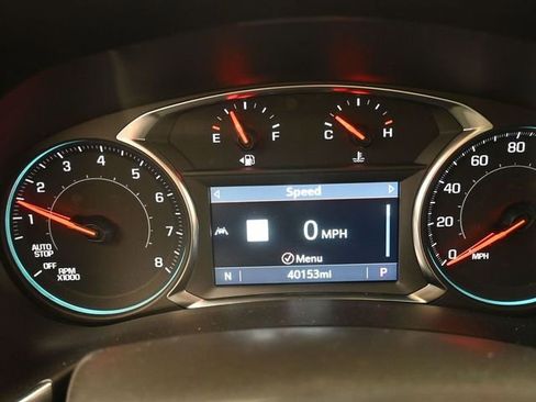 Used 2023 Chevrolet Equinox Premier image 9