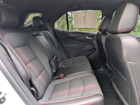 Used 2023 Chevrolet Equinox RS FWD image 21
