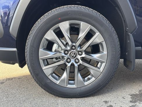 New 2025 Toyota RAV4 XLE Premium w/ Weather Package AWD/4WD image 39