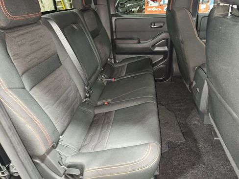 Used 2022 Nissan Frontier PRO-4X w/ Technology Package image 18