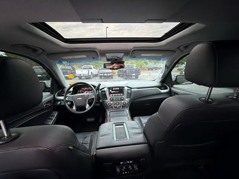 Used 2015 Chevrolet Suburban LTZ RWD image 14