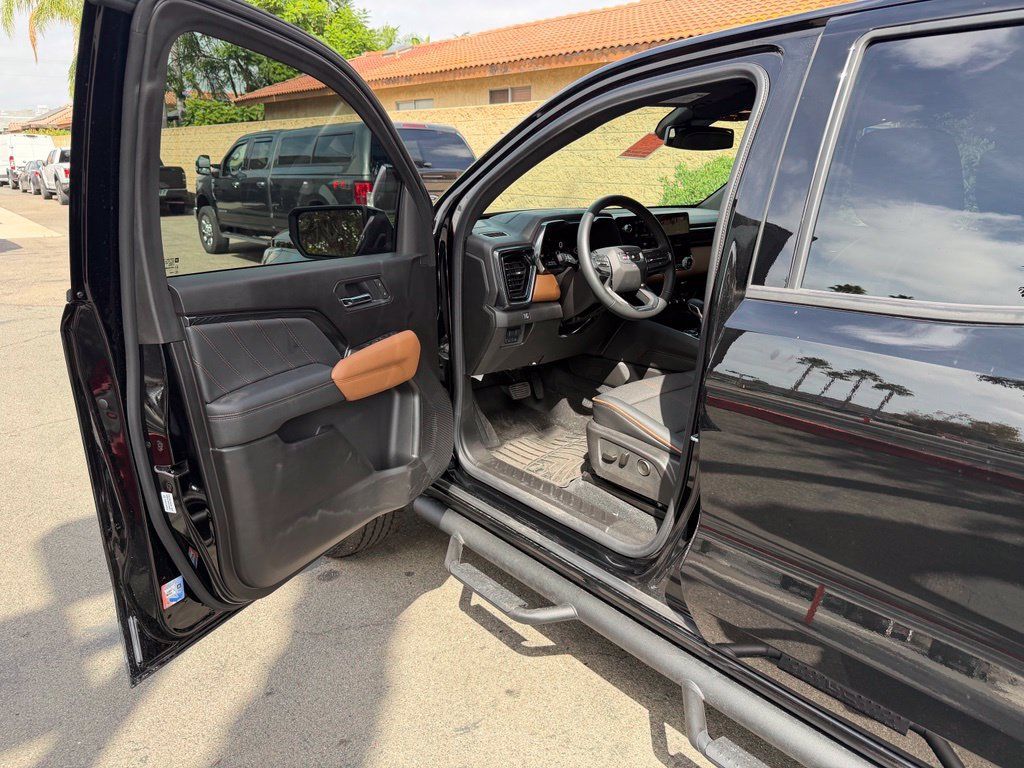 Used 2025 GMC Canyon AT4 AWD/4WD image 19