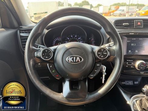 Used 2018 Kia Soul + FWD image 16