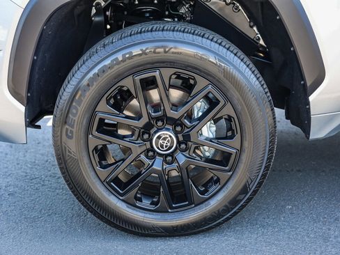 Used 2024 Toyota Tundra Limited image 28