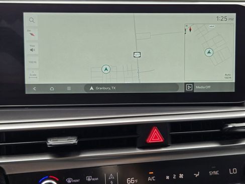 Used 2025 Kia Sorento S image 15