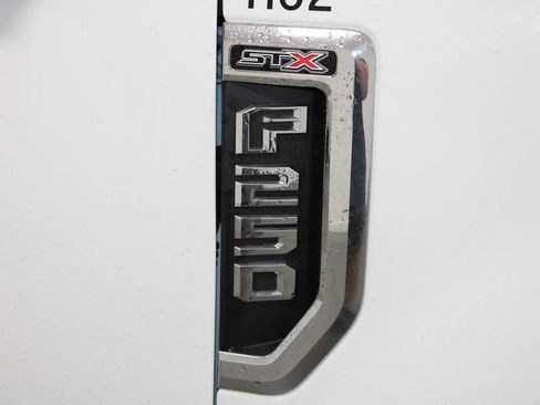 Used 2019 Ford F250 XL w/ STX Appearance Package image 12