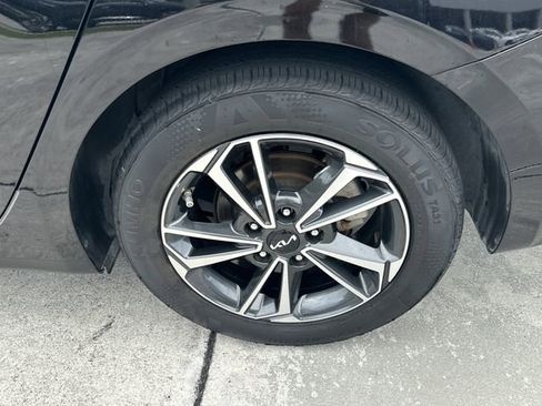 Certified 2023 Kia Forte LXS w/ LXS Technology Package FWD image 11