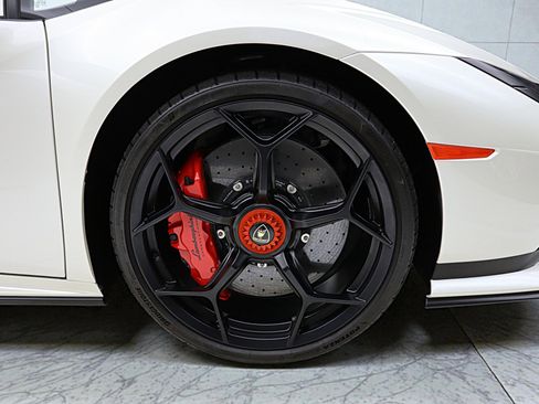 Used 2023 Lamborghini Huracan Tecnica image 54