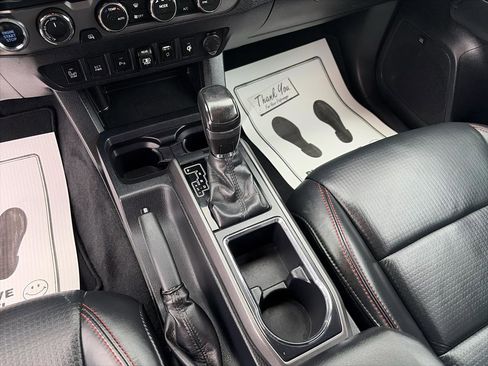 Used 2019 Toyota Tacoma TRD Pro AWD/4WD image 12