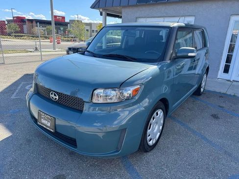 Used 2008 Scion xB image 3