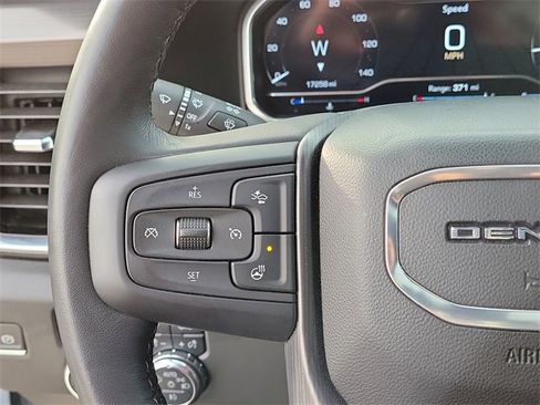 Used 2024 GMC Sierra 2500 Denali Ultimate image 26