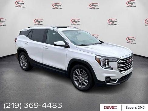 Certified 2024 GMC Terrain SLT w/ Infotainment Package II image 1
