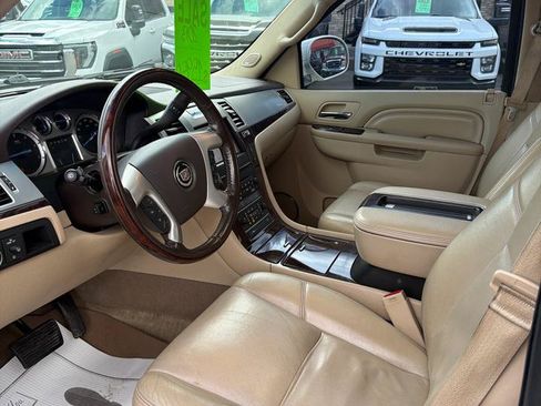 Used 2013 Cadillac Escalade ESV Premium AWD/4WD image 10