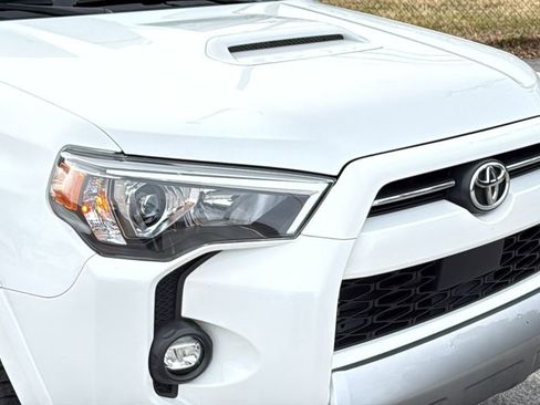 Used 2024 Toyota 4Runner TRD Off-Road Premium image 9