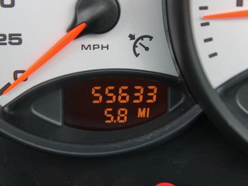 Used 2000 Porsche 911 Carrera 4 AWD/4WD image 27