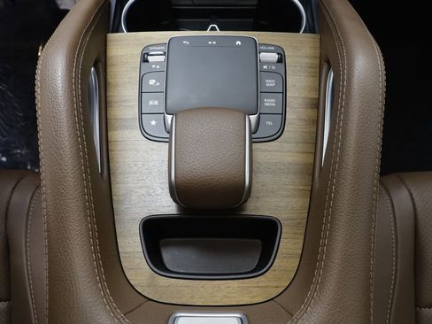 Used 2024 Mercedes-Benz GLE 350 4MATIC image 13