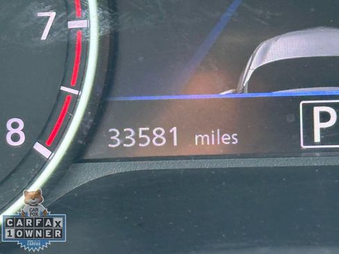 Used 2023 Nissan Sentra SR w/ SR Premium Package FWD image 30