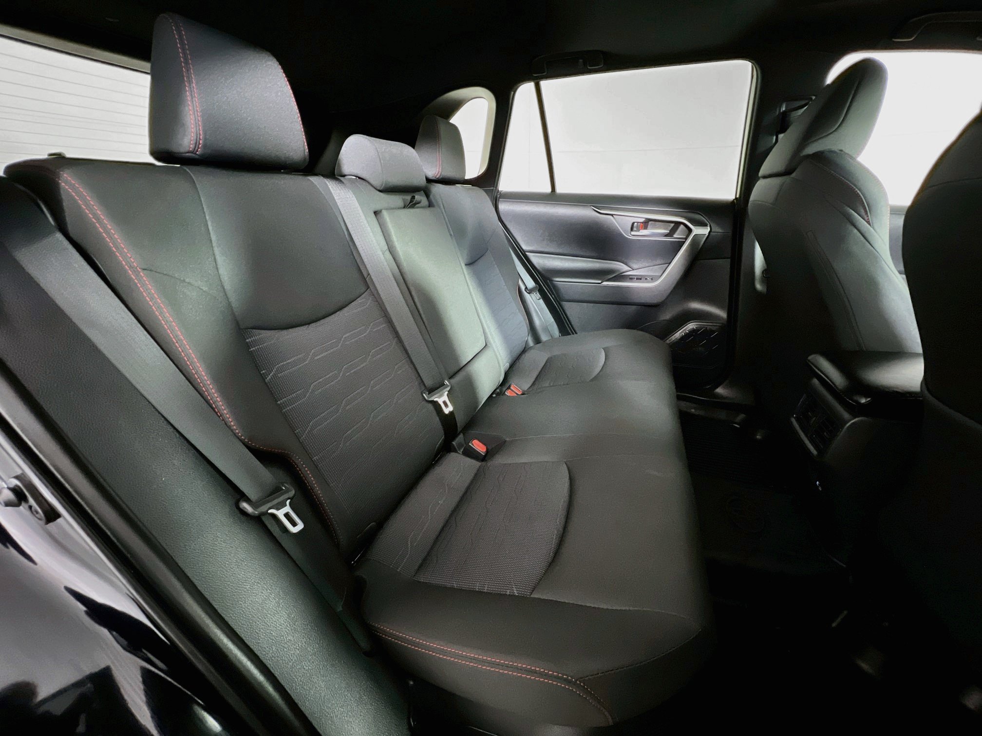 Used 2025 Toyota RAV4 SE w/ Weather & Moonroof Package AWD/4WD image 23