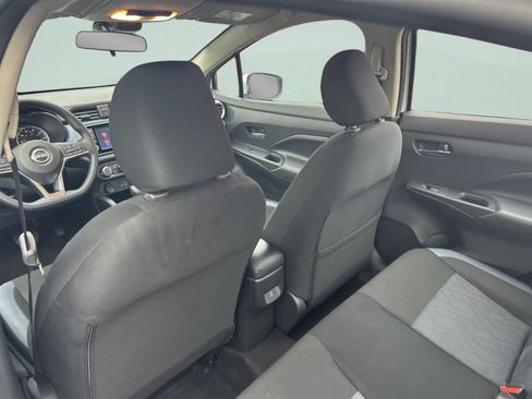 Used 2025 Nissan Versa SV FWD image 15