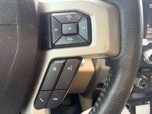 Used 2015 Ford F150 Lariat w/ Equipment Group 502A Luxury RWD image 35