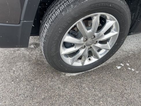 Used 2015 Jeep Cherokee Limited image 13