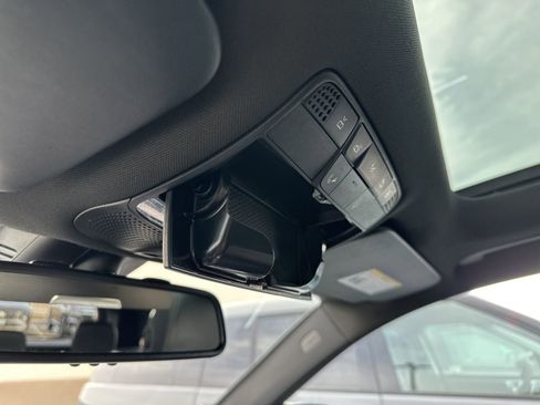 Used 2018 Mercedes-Benz GLC 300 4MATIC image 62