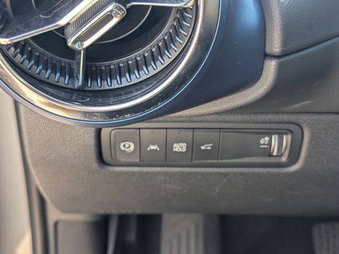 Used 2025 Chevrolet Equinox EV LT w/ Convenience Package image 13