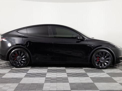 Used 2022 Tesla Model Y Performance AWD/4WD image 9