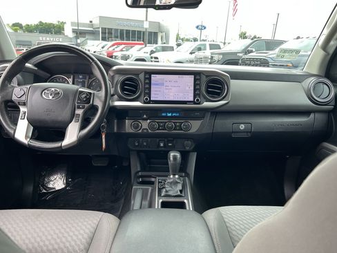 Used 2022 Toyota Tacoma SR5 w/ Technology Package AWD/4WD image 20