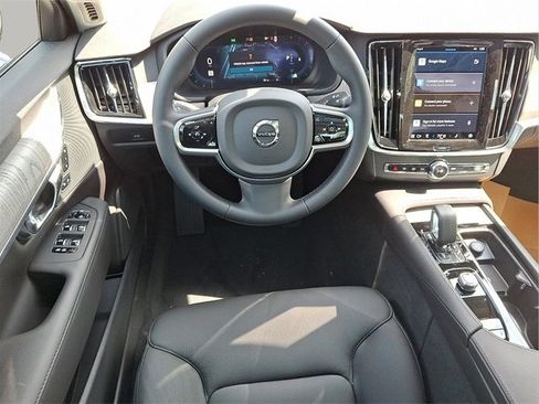 New 2025 Volvo S90 B6 Plus image 5