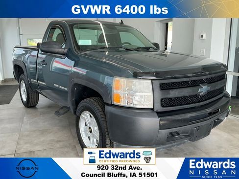 Used 2009 Chevrolet Silverado 1500 W/T AWD/4WD image 2