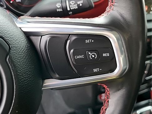 Used 2021 Jeep Gladiator Rubicon AWD/4WD image 18