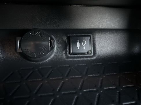 Used 2019 Toyota RAV4 XLE image 36