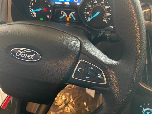 Used 2015 Ford Focus SE FWD image 17