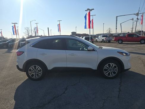 Used 2022 Ford Escape SEL image 4