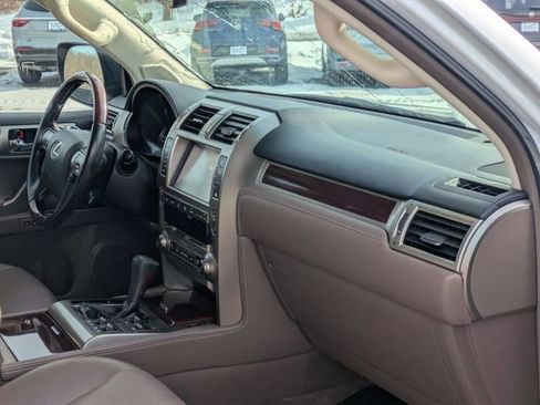 Used 2017 Lexus GX 460 Luxury w/ Sport Design Package image 37