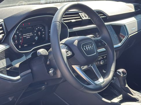 Used 2025 Audi Q3 2.0T Premium w/ Convenience Package AWD/4WD image 10