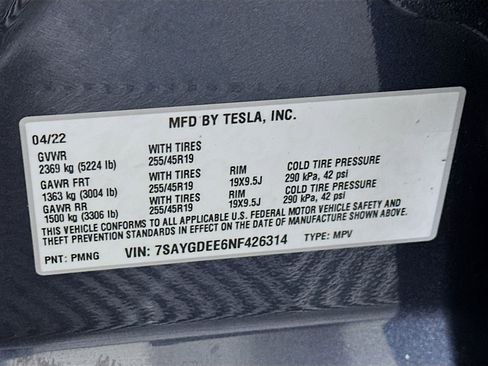 Used 2022 Tesla Model Y Long Range image 12