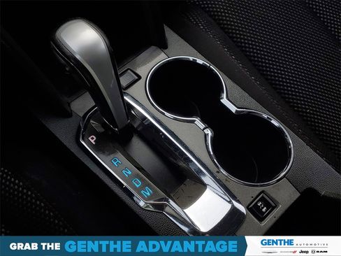 Used 2015 Chevrolet Equinox LT w/ Driver Convenience Package image 18