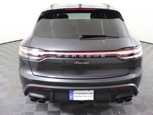 Certified 2025 Porsche Macan AWD/4WD image 11