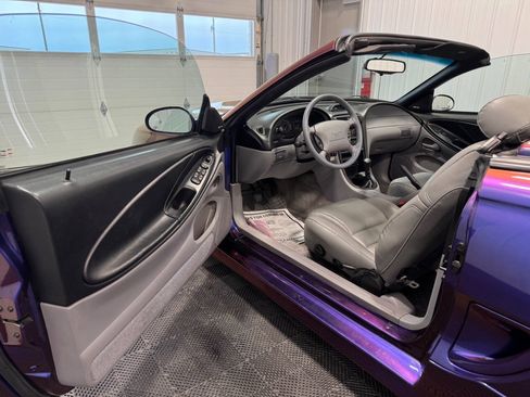 Used 1995 Ford Mustang GT RWD image 9