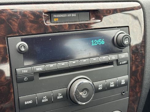 Used 2015 Chevrolet Impala LT w/ LT Sunroof Package image 26