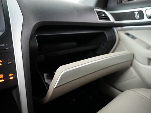 Used 2013 Ford Explorer XLT image 48