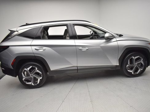 Used 2023 Hyundai Tucson Limited AWD/4WD image 4