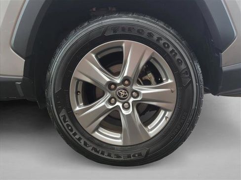 Used 2025 Toyota RAV4 LE AWD/4WD image 9