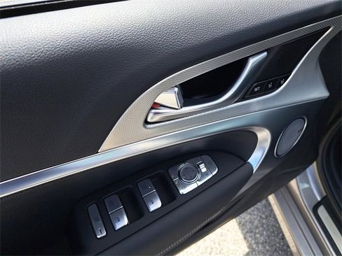 New 2026 Genesis G70 2.5T Prestige image 12