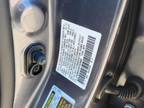 Used 2015 Honda CR-V LX image 27