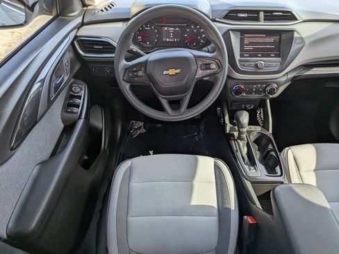 Used 2021 Chevrolet TrailBlazer LT image 14