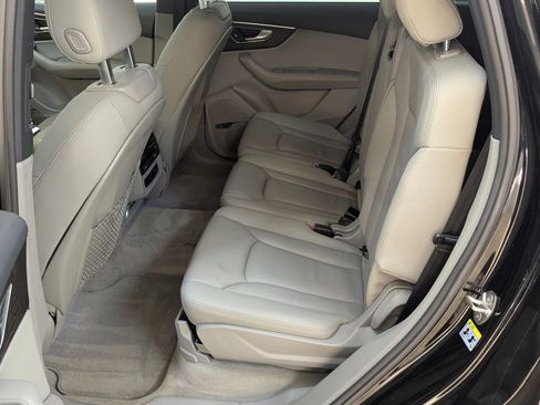 Used 2020 Audi Q7 3.0T Premium Plus image 13